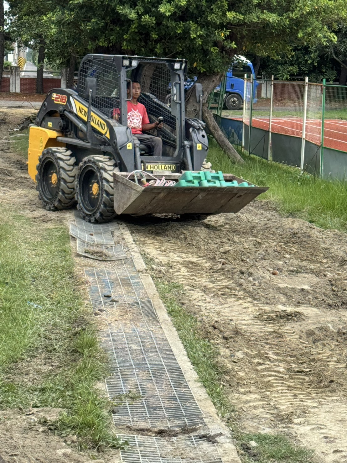 彰化小型怪手搬運作業